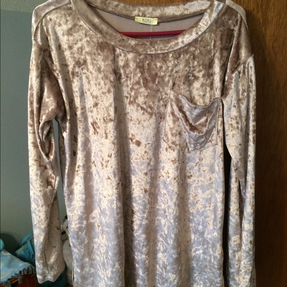 velvet top - Picture 1 of 3